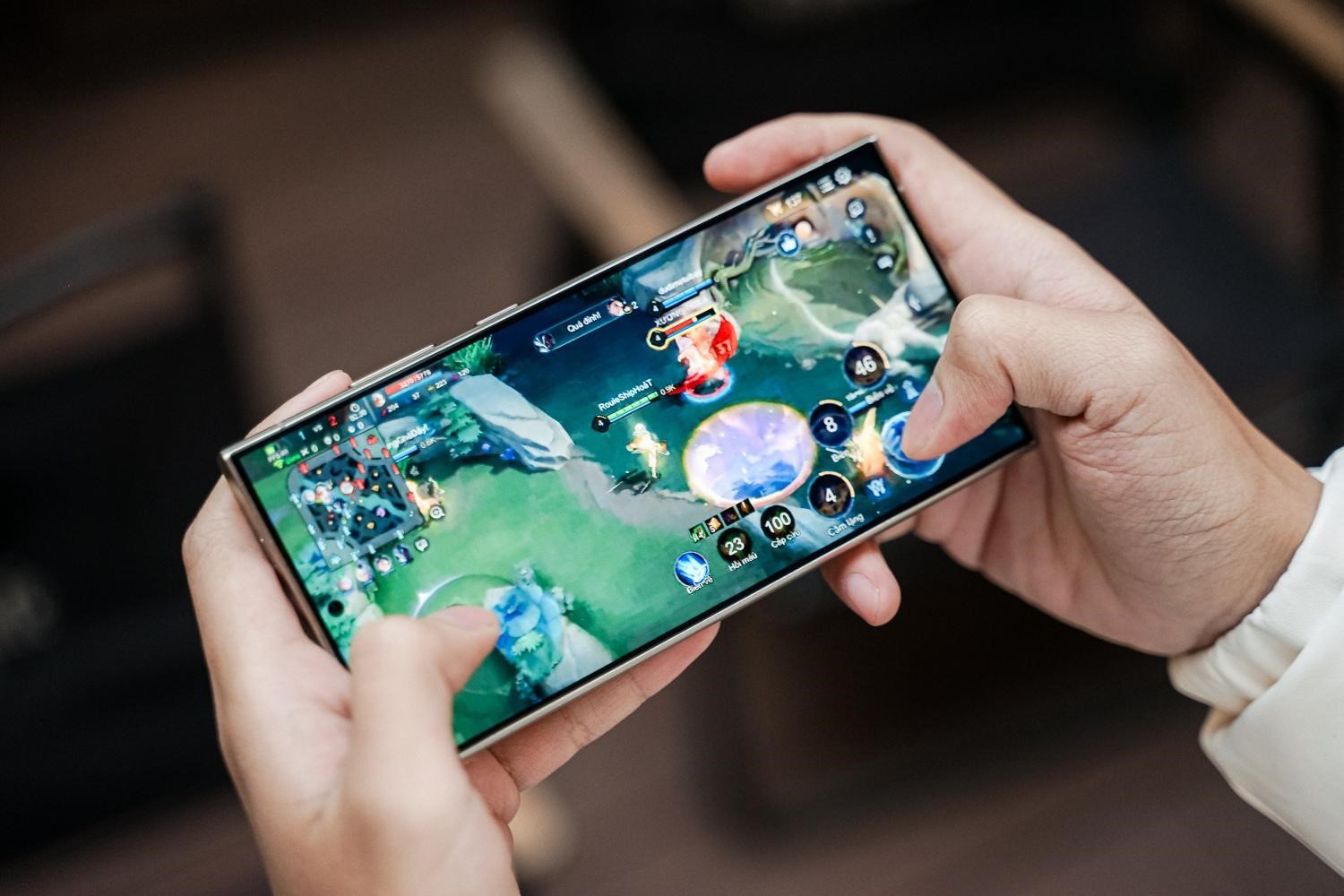 1 ngày cày game với Galaxy S24 Ultra: Trò nào cũng mượt, máy mát chạy êm, "phê" hơn cả là màn hình siêu sáng và pin bền- Ảnh 6.