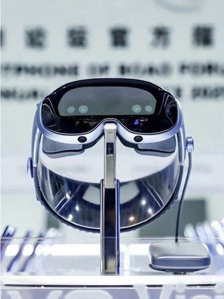 Vivo ra mắt kính thực tế ảo giống hệt Apple Vision Pro, đến cả tên cũng "na ná"- Ảnh 1.