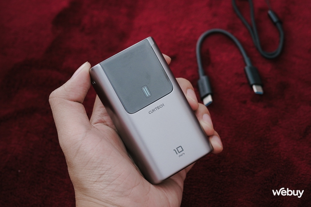 Đây là pin dự phòng nhỏ nhất, xịn nhất của Xiaomi: Dung lượng chỉ 10.000mAh thôi nhưng sạc được cả MacBook, tích hợp cả màn hình, móc khóa- Ảnh 9. Đây là pin dự phòng nhỏ nhất, xịn nhất của Xiaomi: Dung lượng chỉ 10.000mAh thôi nhưng sạc được cả MacBook, tích hợp cả màn hình, móc khóa- Ảnh 9.