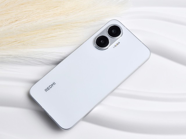 Ngắm kỹ điện thoại mới của Xiaomi: Pin khủng 7.550mAh